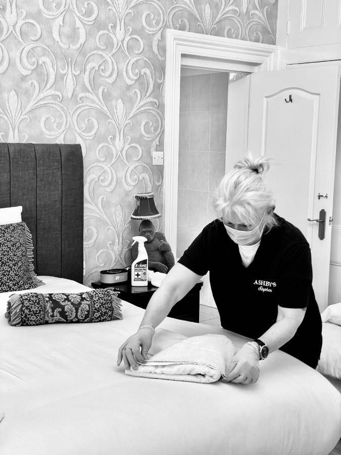 Deluxe Studios With Spa Included Portsmouth Exteriör bild