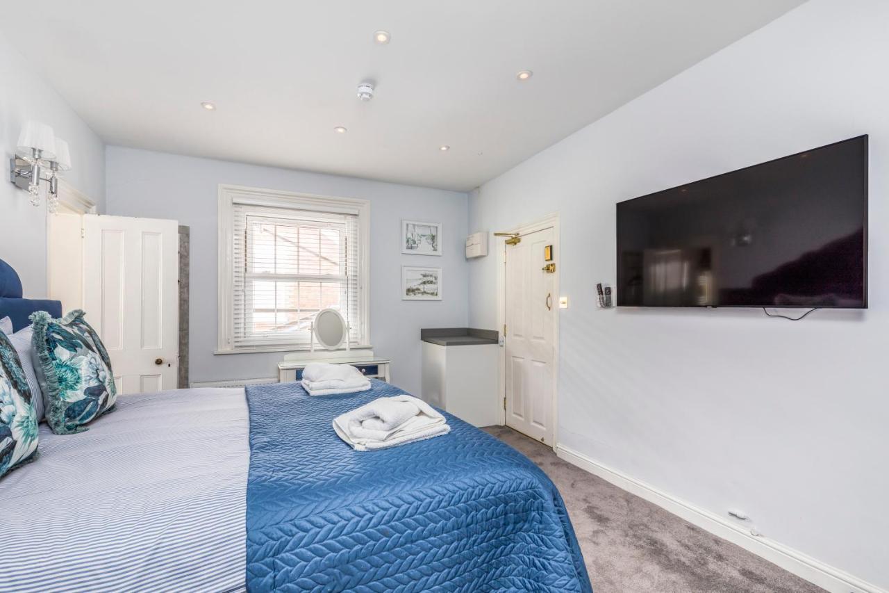 Deluxe Studios With Spa Included Portsmouth Exteriör bild